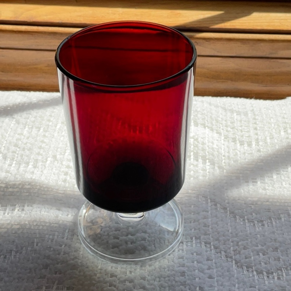 Arcoroc Luminarc France Cavalier Ruby Red 4 oz. Juice Glass